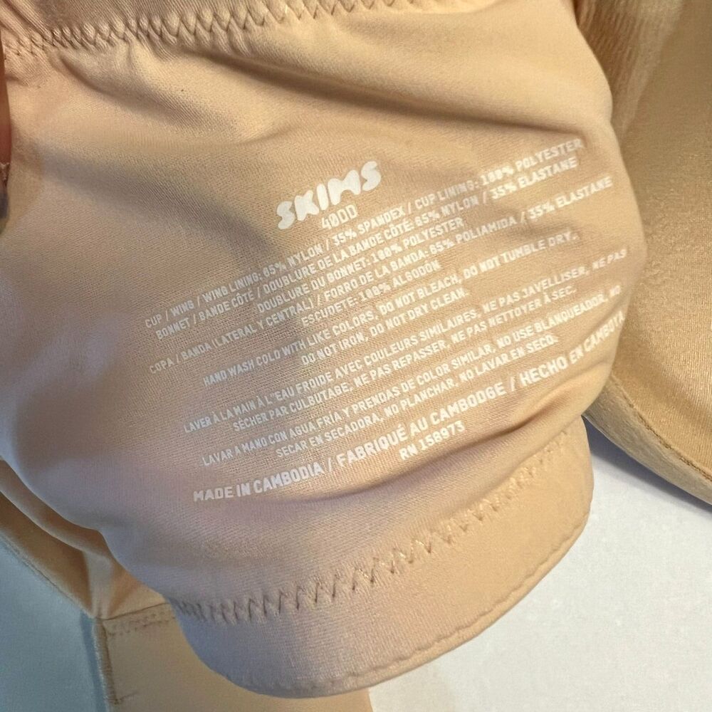 SKIMS NWT Full Coverage Lightly Lined Bra in Color Sand Size 40DD - Picture 5 of 7
